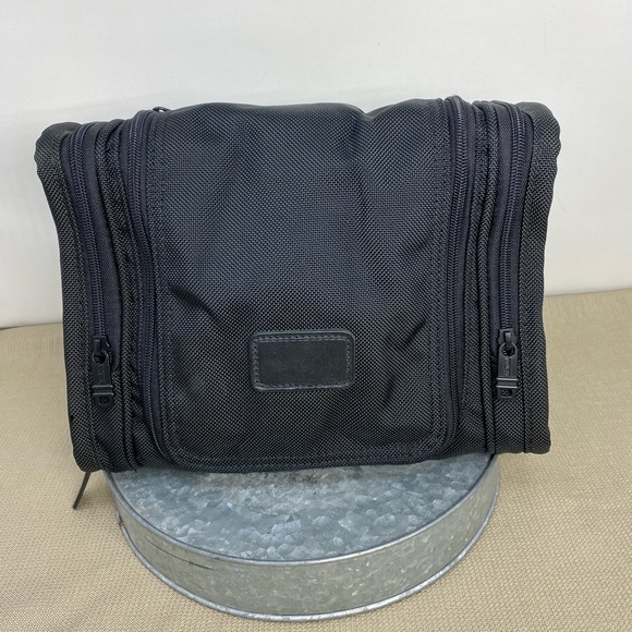 Tumi Bags Tumi Hanging Travel Kittoiletry Bag Poshmark